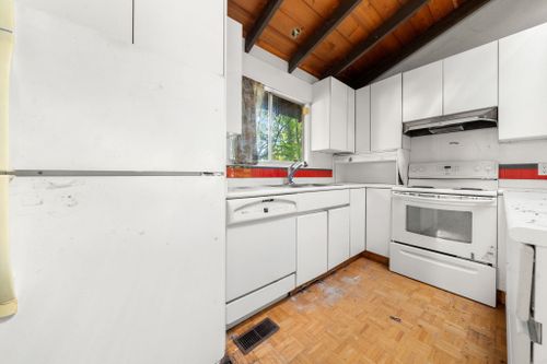 3745-southridge-avenue-bayridge-west-vancouver-12 at 3745 Southridge Avenue, Bayridge, West Vancouver