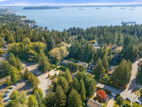 3745-southridge-avenue-bayridge-west-vancouver-30 at 3745 Southridge Avenue, Bayridge, West Vancouver
