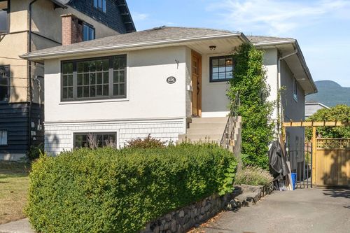 626-e-13th-street-boulevard-north-vancouver-37 at 626 E 13th Street, Boulevard, North Vancouver