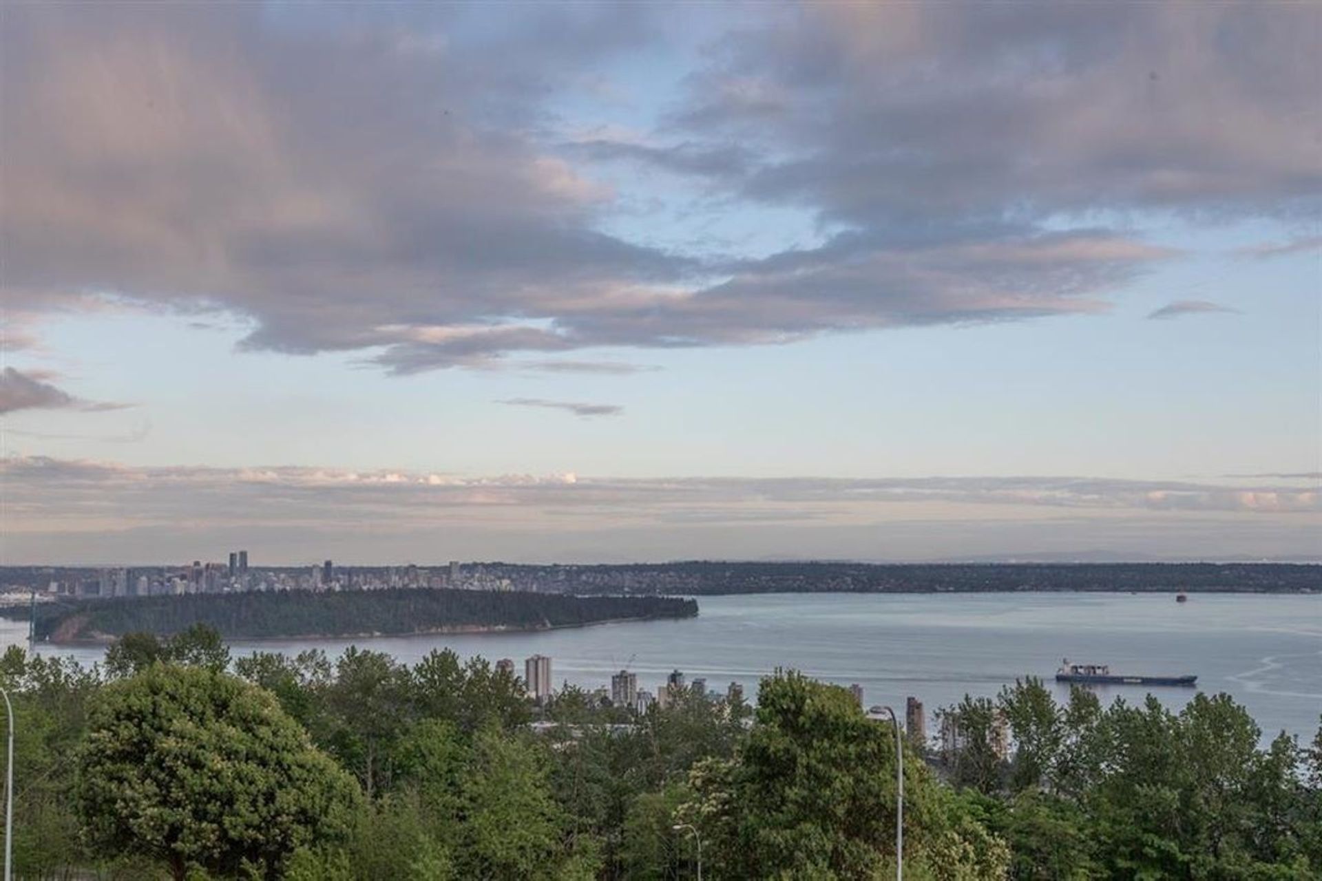 1 - 2206 Folkestone Way, Panorama Village, West Vancouver photo 4 1 - 2206 Folkestone Way, Panorama Village, West Vancouver photo 4