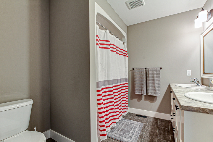 img_7169-img_7173 at 77 Street, Otterville