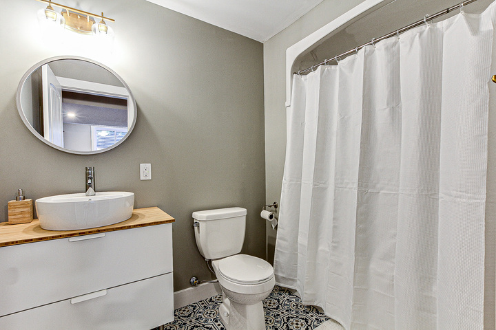 img_7249-img_7253 at 77 Street, Otterville