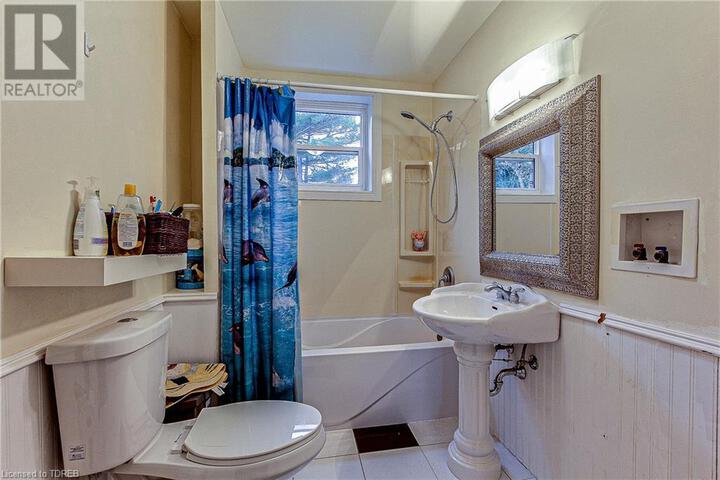 3212-gladstone-drive-mossley-27 at 3212 Gladstone Drive, Mossley