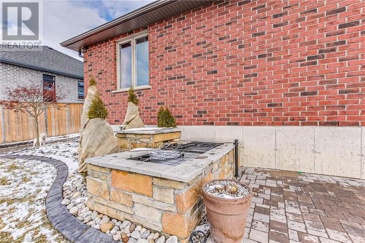 42-graydon-drive-mount-elgin-04 at 42 Graydon Drive, Brantford