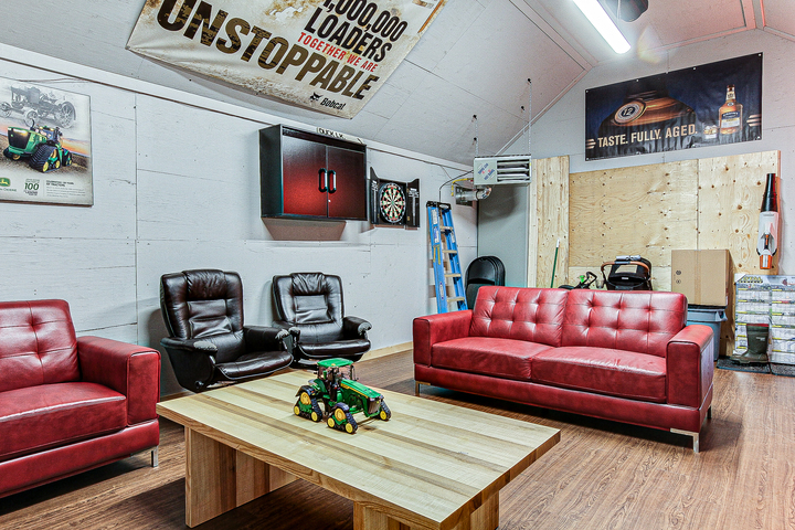 25 at 71 Street West, Otterville