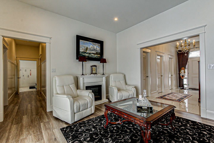 15 at 13 River Oaks Drive, Otterville