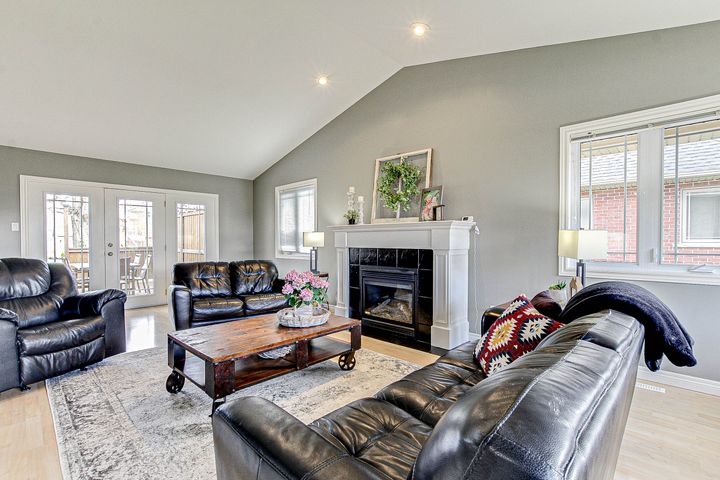 16 at 92 Mill Street West, Otterville