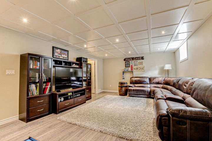 30 at 92 Mill Street West, Otterville