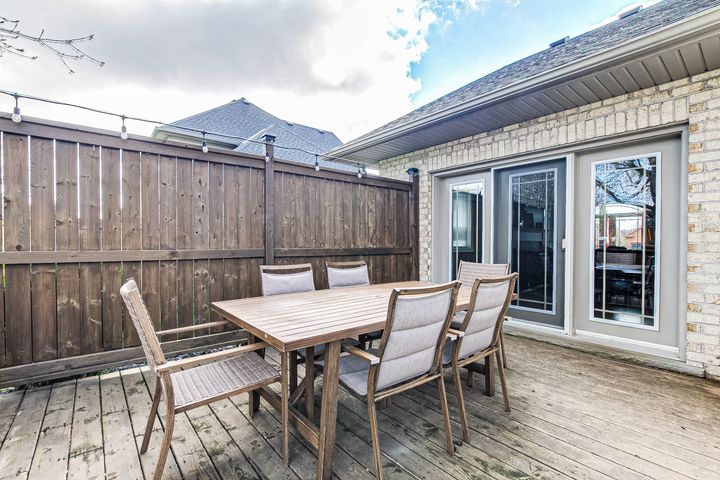 6 at 92 Mill Street West, Otterville