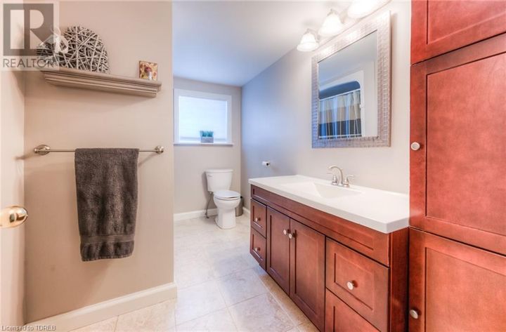 383305-salford-road-salford-19 at 383305 Salford Road, Salford