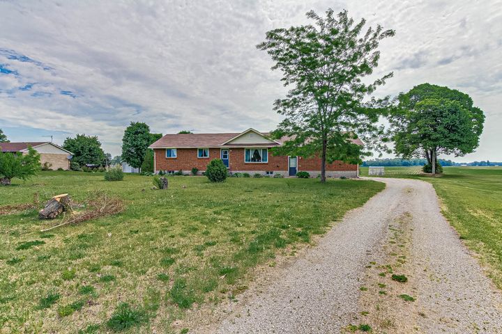 1 at 738 Norfolk County Road 28, Langton