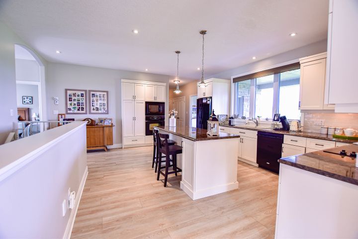 _dsc0066 at 514 Main Street East, Springford