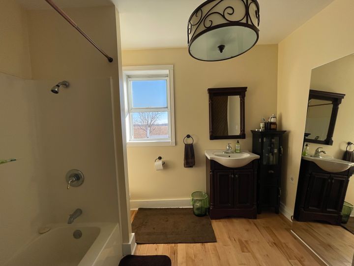 14 at 150 Talbot Street, Courtland