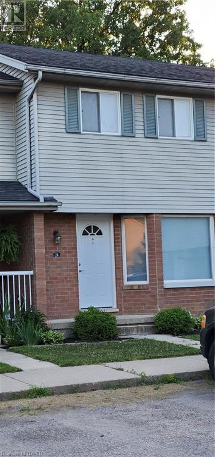 10-dufferin-street-unit-4-norwich-01 at 10 DUFFERIN Street 4, Norwich