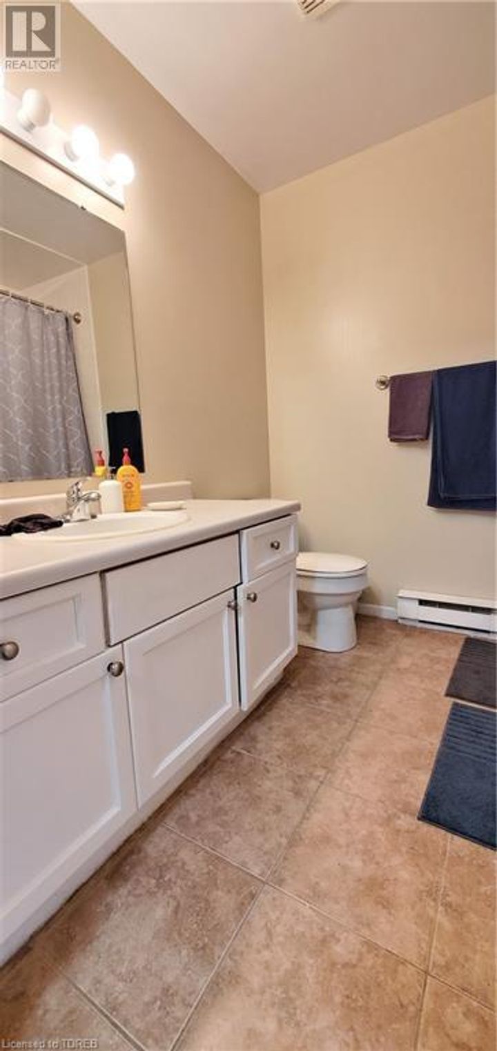 10-dufferin-street-unit-11-norwich-05 at 10 DUFFERIN Street 11, Norwich