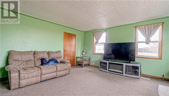 732695-pick-line-otterville-17 at 732695 Pick Line, Otterville