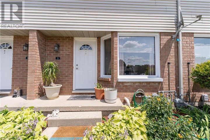 10-dufferin-street-unit-9-norwich-02 at 10 DUFFERIN Street 9, Norwich