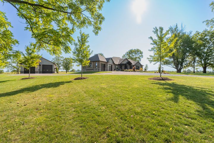 _dsc0674 at 813400 Base Line, Norwich