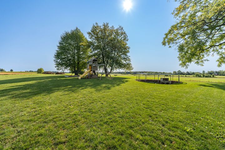 _dsc0726 at 813400 Base Line, Norwich