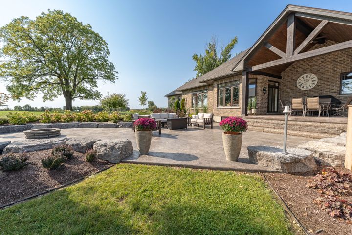 _dsc0738 at 813400 Base Line, Norwich