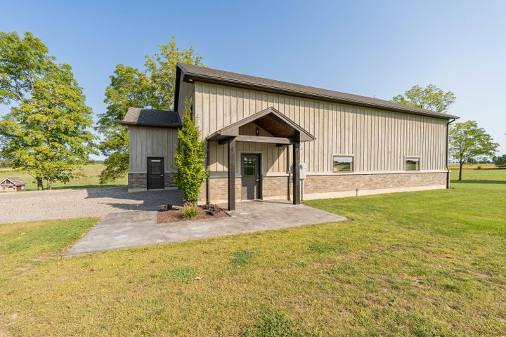 _dsc0744 at 813400 Base Line, Norwich