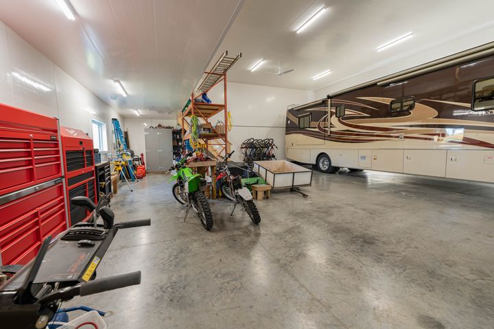 _dsc0756 at 813400 Base Line, Norwich