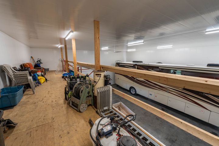 _dsc0768 at 813400 Base Line, Norwich