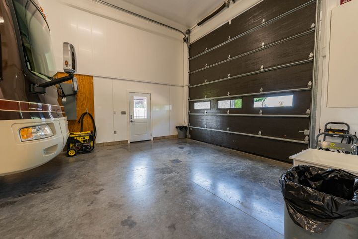 _dsc0777 at 813400 Base Line, Norwich