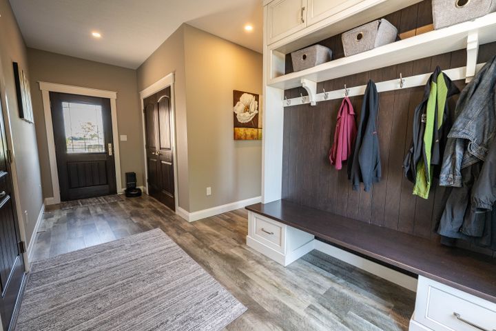 _dsc0809 at 813400 Base Line, Norwich