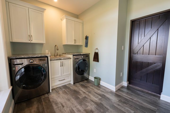 _dsc0819 at 813400 Base Line, Norwich