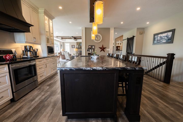 _dsc0882 at 813400 Base Line, Norwich