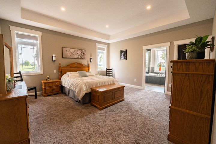 _dsc0908 at 813400 Base Line, Norwich