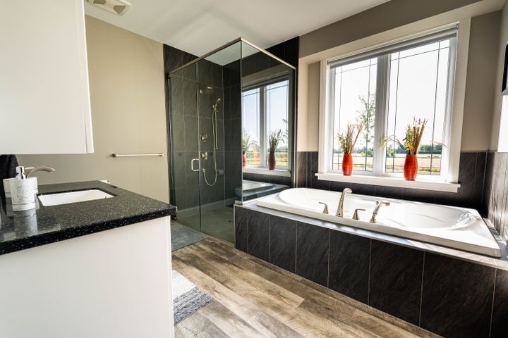 _dsc0912 at 813400 Base Line, Norwich