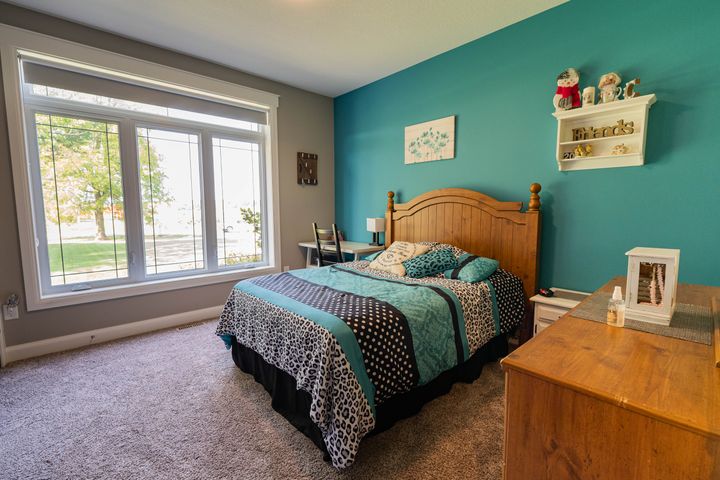 _dsc0933 at 813400 Base Line, Norwich