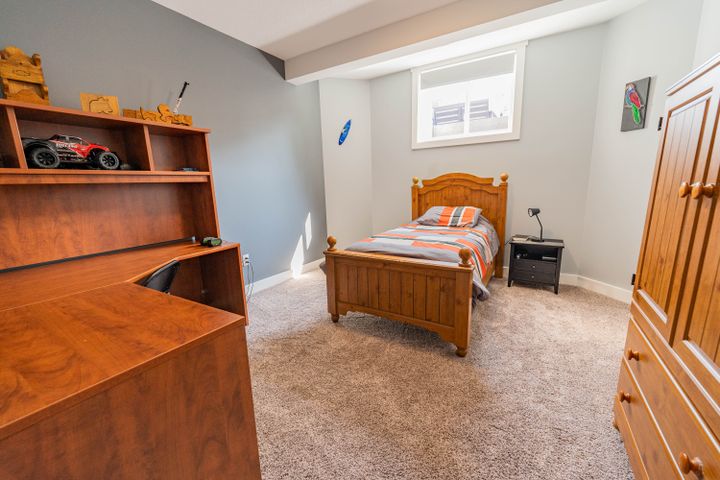 _dsc0945 at 813400 Base Line, Norwich