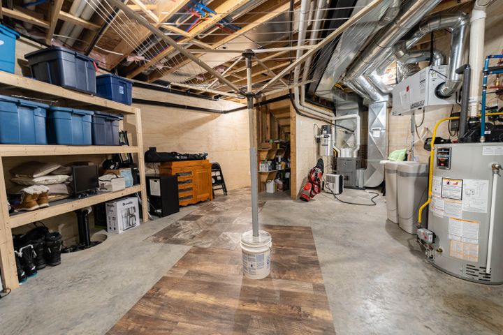 _dsc0951 at 813400 Base Line, Norwich