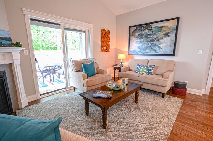 untitled-1559 at 12 Clayton Street