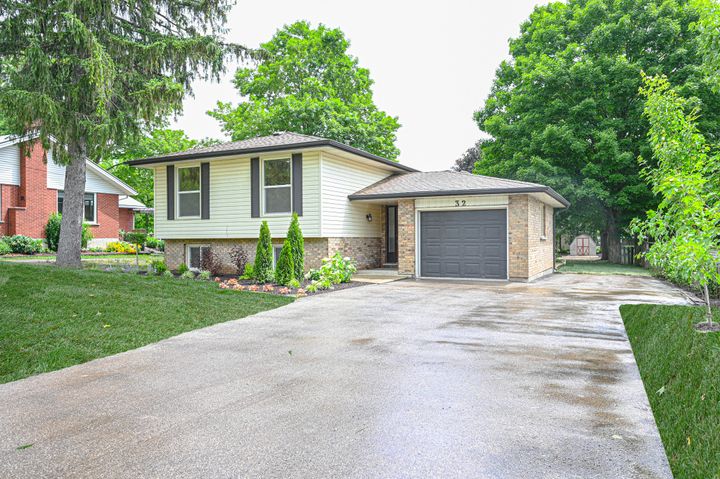 untitled-1700 at 32 Centre Street, Norwich