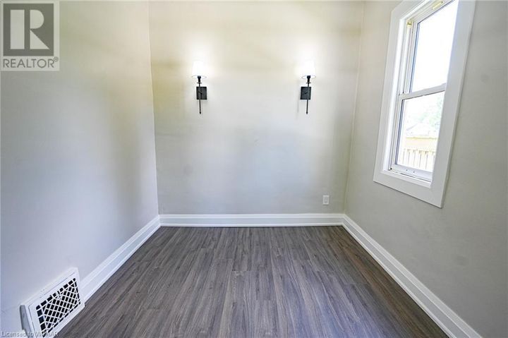 194-hunter-street-woodstock-16 at 194 Hunter Street, Woodstock