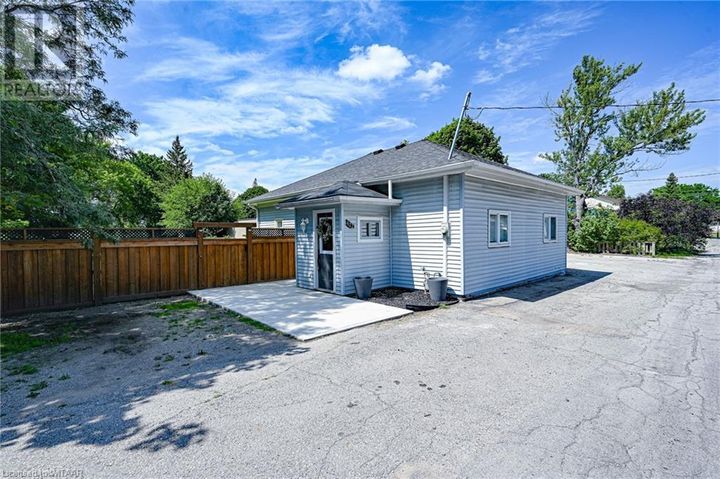 422-queen-street-delhi-01 at 422 Queen Street, Delhi