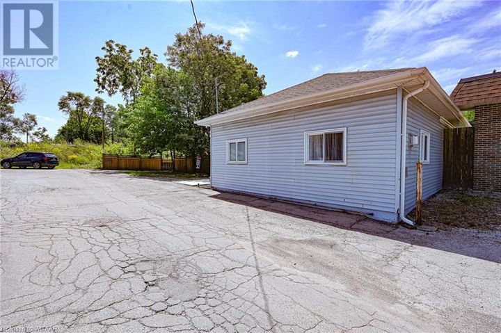 422-queen-street-delhi-02 at 422 Queen Street, Delhi