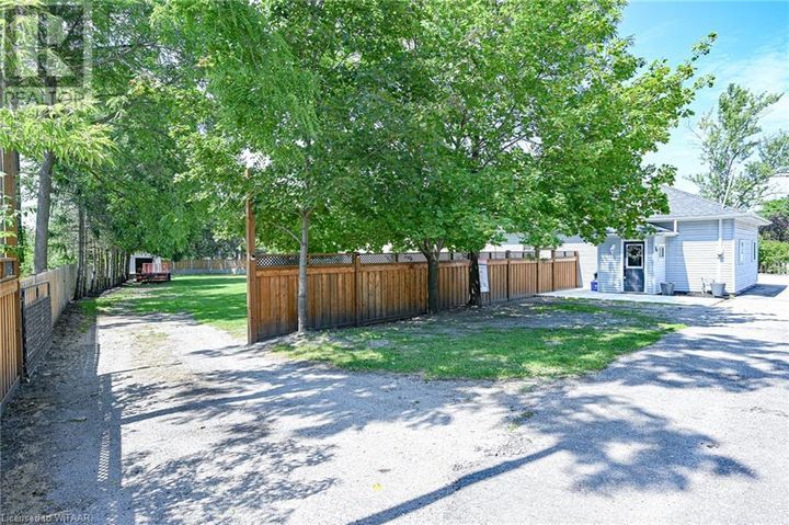 422-queen-street-delhi-03 at 422 Queen Street, Delhi