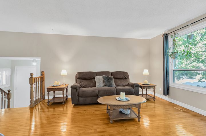 a11 at 156 Clarence Avenue, Ingersoll