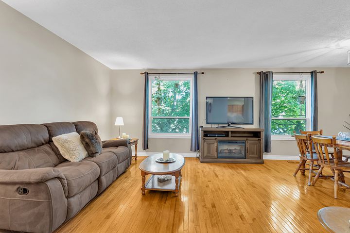 a9 at 156 Clarence Avenue, Ingersoll