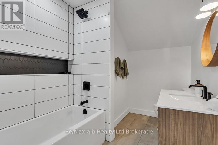 124719-mall-road-norwich-08 at 124719 Mall Road, Norwich