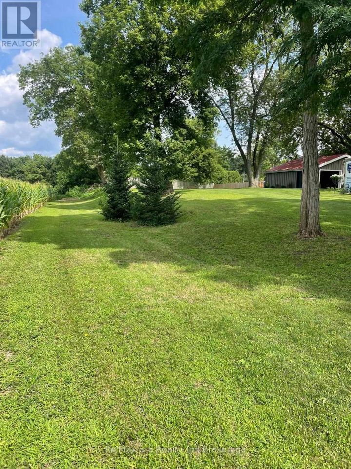 124719-mall-road-norwich-13 at 124719 Mall Road, Norwich