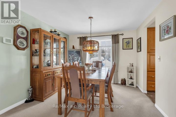 14-jasper-heights-puslinch-morriston-09 at 14 Jasper Heights, Puslinch (Morriston)