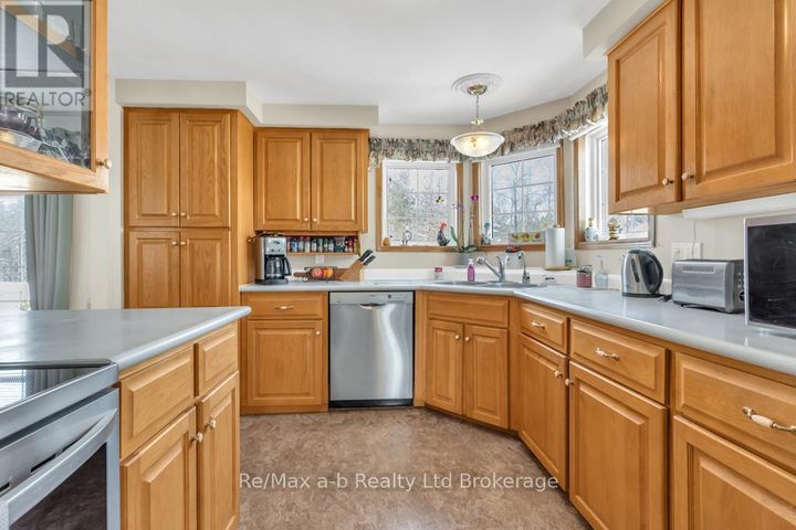 14-jasper-heights-puslinch-morriston-11 at 14 Jasper Heights, Puslinch (Morriston)