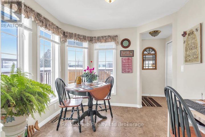 14-jasper-heights-puslinch-morriston-12 at 14 Jasper Heights, Puslinch (Morriston)