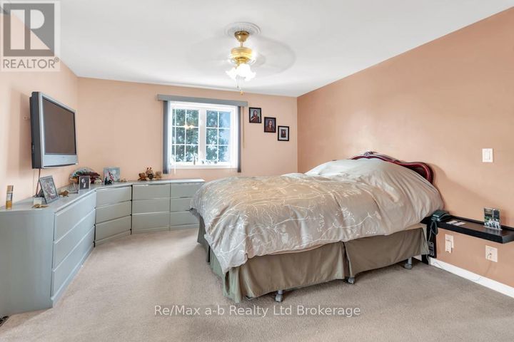 14-jasper-heights-puslinch-morriston-16 at 14 Jasper Heights, Puslinch (Morriston)